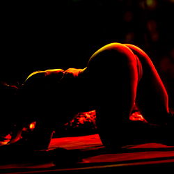 Emma D'Lemma in a Bold Performance on Stage