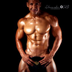 Fitness Model Adrian Perdoza: Official Portfolio