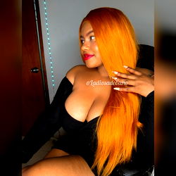 Onlyfans Model Mommy Naomi's VIP