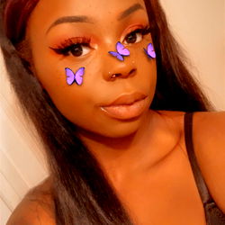 Stylish and Gorgeous OnlyFans Model QueenLi from Saginaw