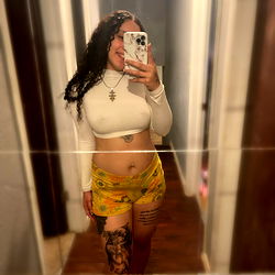 Shawty Yani: Posing for Onlyfans