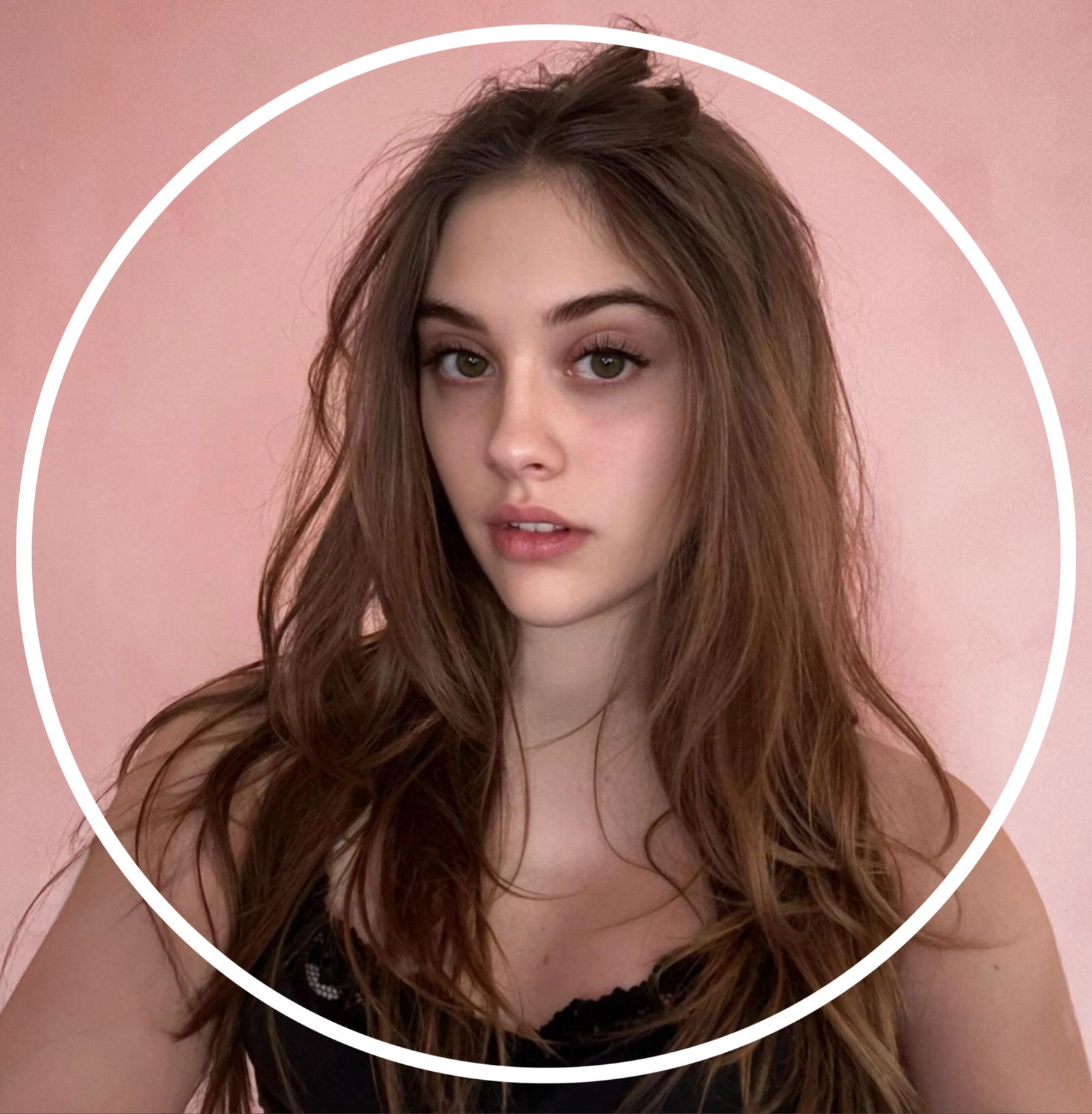 fiona ✩₊˚.⋆☾ 🩷 photo