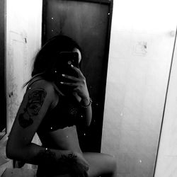 Sultry OnlyFans Model Ari Posing in Bathroom