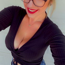 SammyD69, California OnlyFans Model, 25