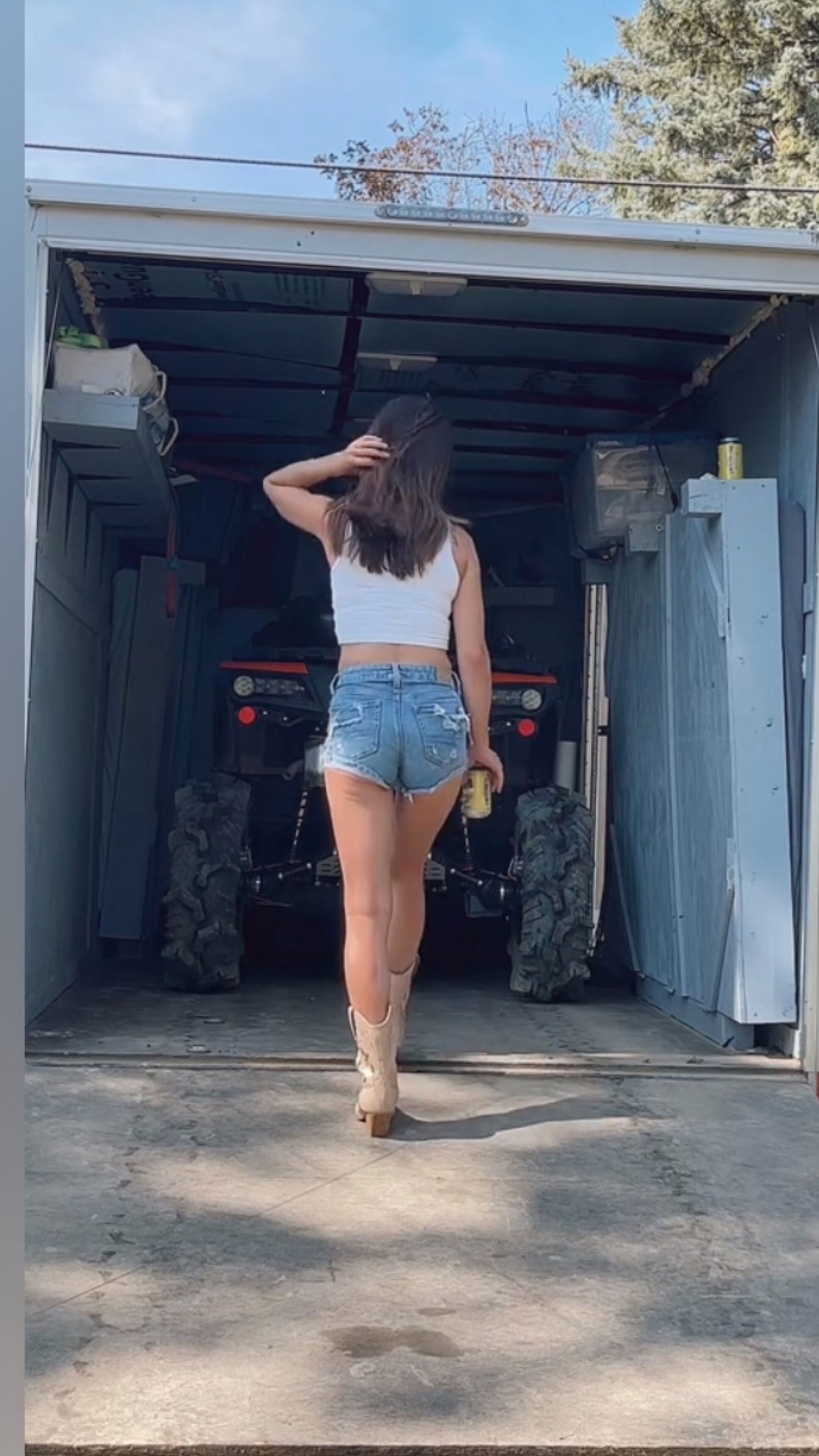 Southern Brunette 🌵 photo