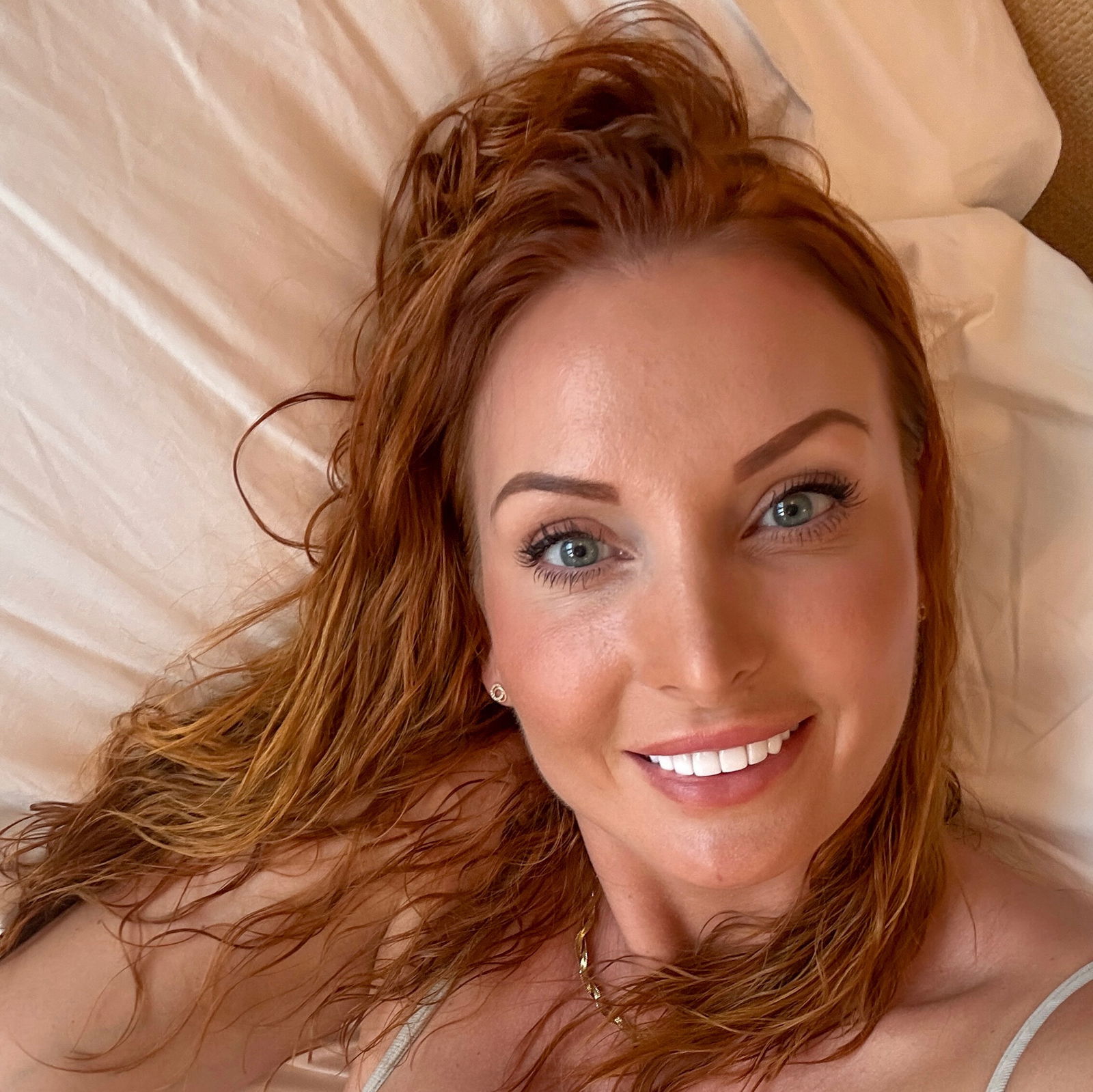 𝗩𝗜𝗖𝗧𝗢𝗥𝗜𝗔 𝗣𝗘𝗔𝗖𝗛 photo