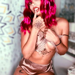 Sensational OnlyFans Model Angel Phoenix in Red Hair and Bra