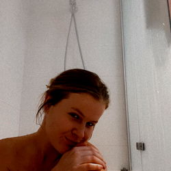 OnlyFans Model Jade in Bathtub