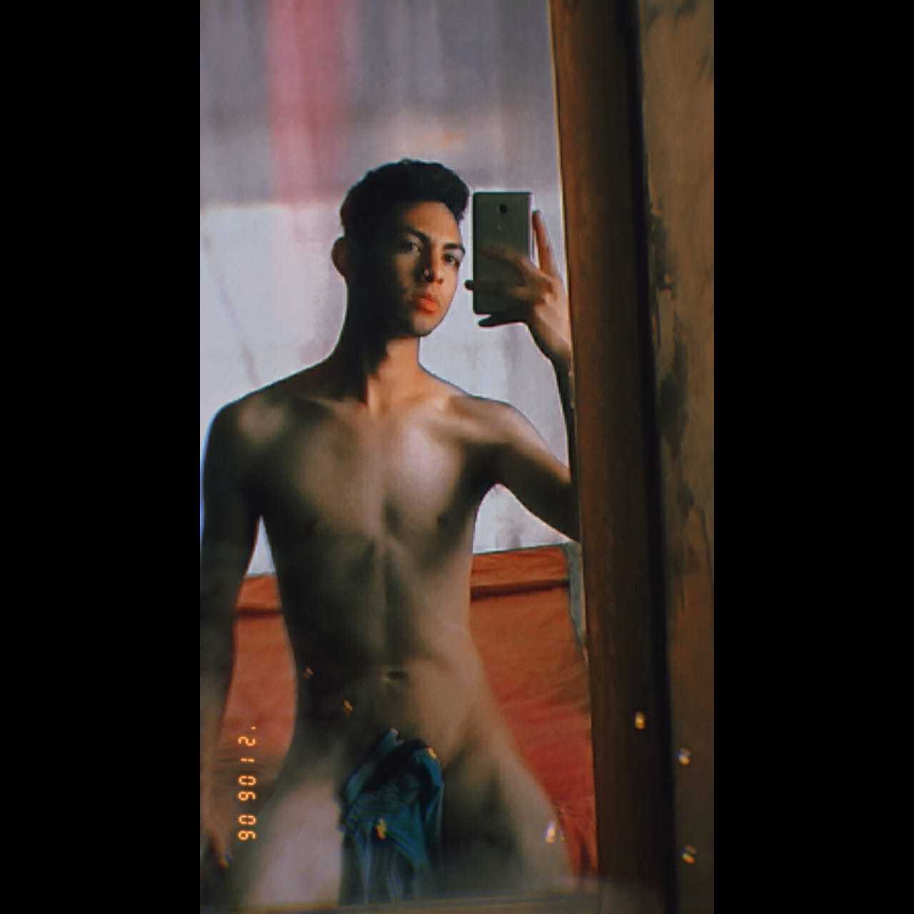 Alex Cruz. 💛 photo