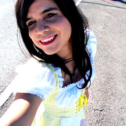 Al_legs21 Posing in Cosplay at a Con