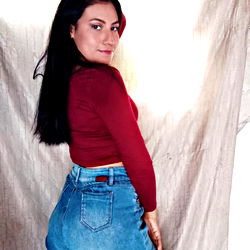 Alma - Onlyfans Model Posing for the Camera