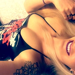 Ally⛓ 🖤🔮 photo