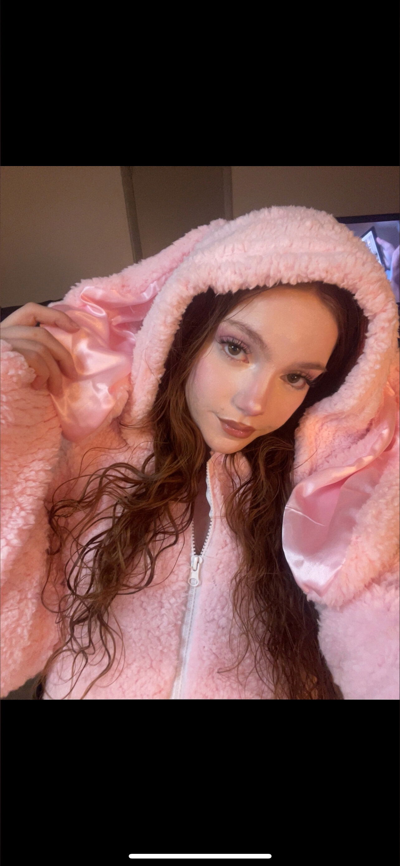 Vicky 👩🏻‍🦰👑 photo