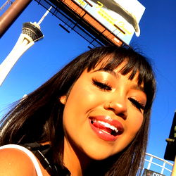 Aria Sharing Her Day in Las Vegas