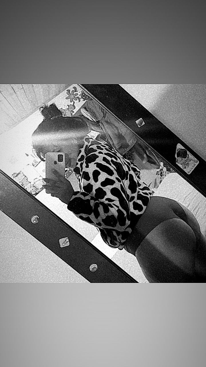 Angie Fernandez photo