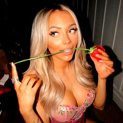 Model Bambi in an OnlyFans Post