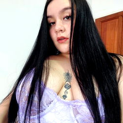 Ximena: OnlyFans Model