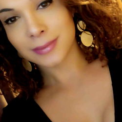 Julia_hot - Model Photo