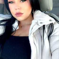 Alexisloveee - Seductive Onlyfans Model in Car