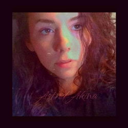 𝔸𝕤𝕥𝕣𝕚𝕕 𝔸𝕜𝕚𝕟𝕒 𝔽𝕣𝕖𝕖 photo