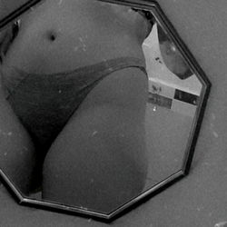 Alekay Model Photo Analysis