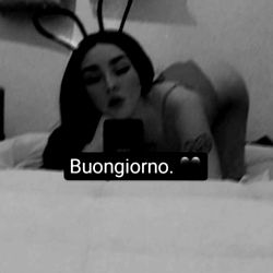 OnlyFans Model Alejandra Sharing Content