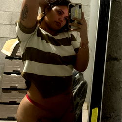 Arenita in Intimate Pose