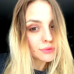 Kitty Kat - A Playful and Elegant Social Media Influencer