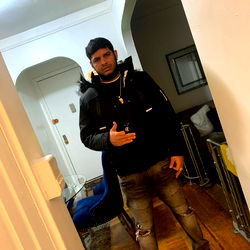 Onlyfans Hermes in a Hallway