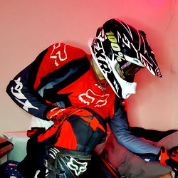 Aleck Autumn - Off-Road Adventure in Mesh