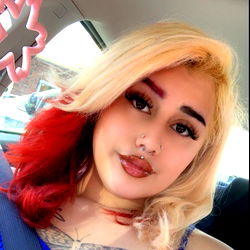 Awesome OnlyFans Model Bella Mariposa Sharing Her Story!