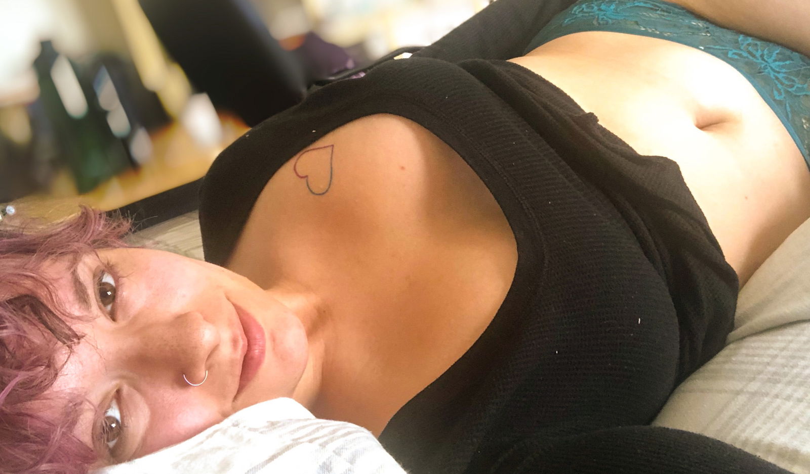 Nikki Dangerous photo