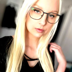 Mentalshiver FREE Model Photo