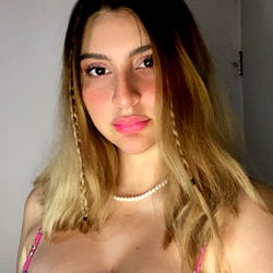 Stylish model Alo mtz