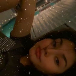 Antzuu Model's Intimate Portrait