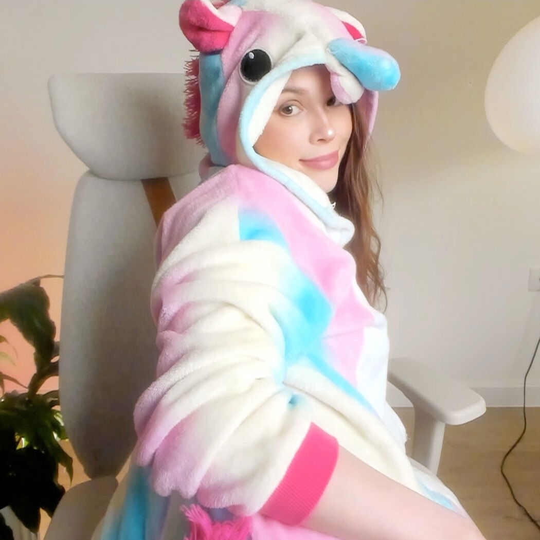 Hi, I am Stacy! 🥵 LOOK AT TOP POST 🍓💦 photo