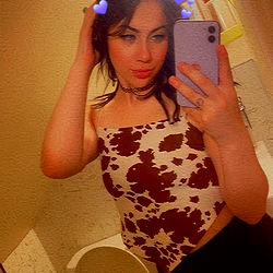 OnlyFans Model Posing in Bathroom