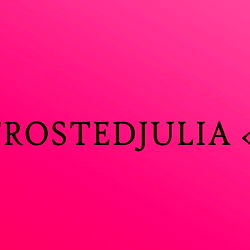 Julia Frost๐ photo