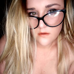 Amberlicious: A Blonde Essex Model