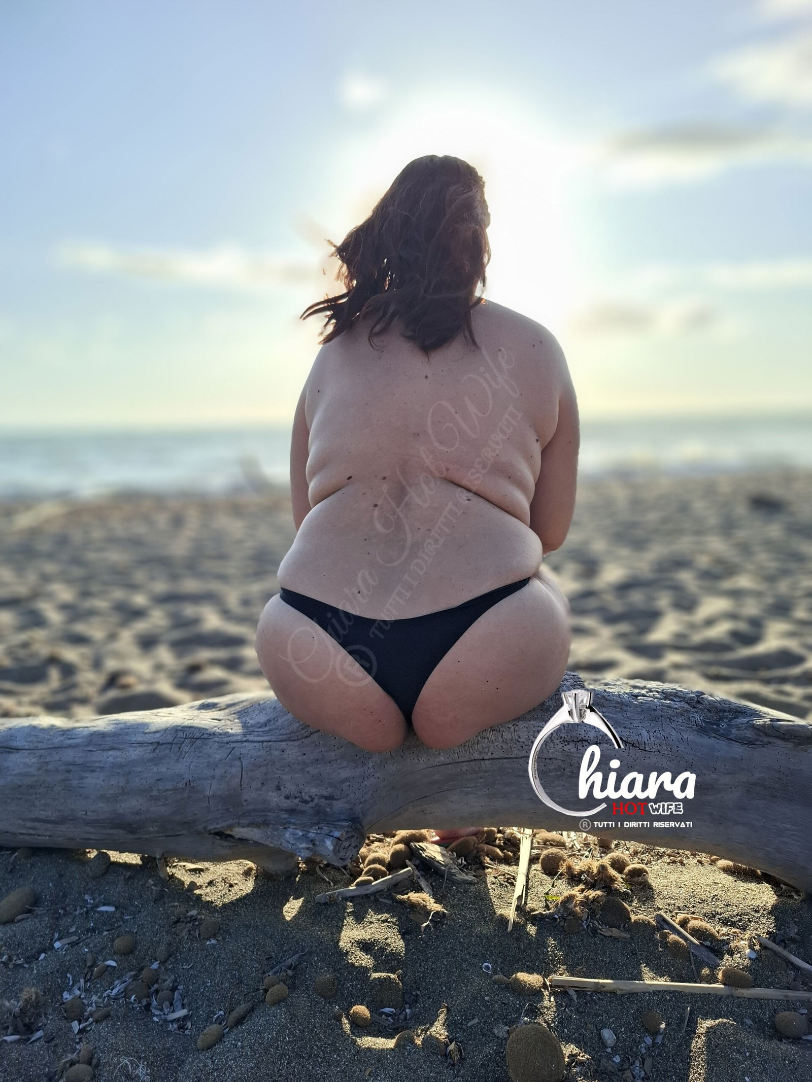 𝗖𝗵𝗶𝗮𝗿𝗮 𝗛𝗼𝘁 💍 𝗪𝗶𝗳𝗲 ®️ photo