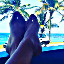 Sweet Feet Goddess relaxing on the beach