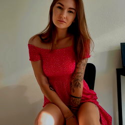 Amelia, A Model From UA🇺🇦, Poses for Stunning Photos