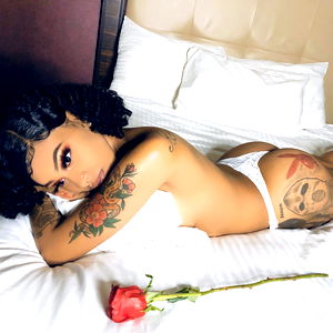 Ari Nicole ๐ฏ photo