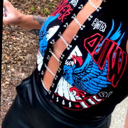 Chic Chicago Model Showcasing Latest Trends