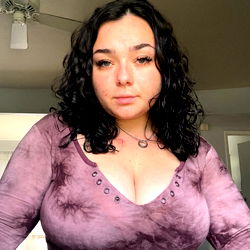 Kenzie's Expressive Purple Outfit