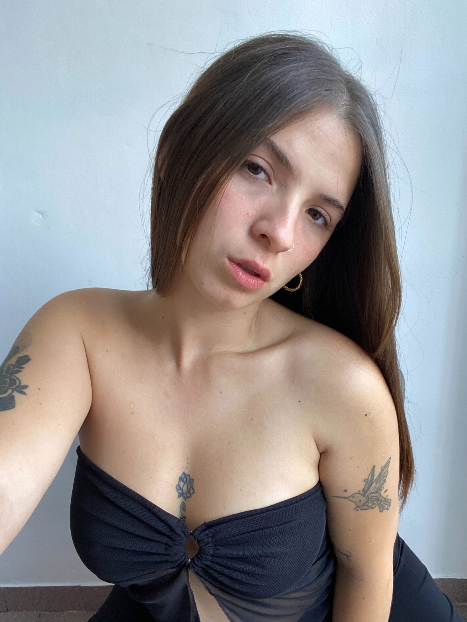 ISSY 👼🏻  SERAPHIC FEMDOM GODDESS photo