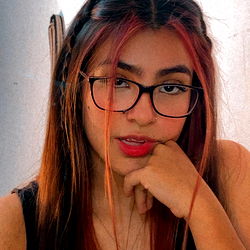 Alisson - Stylish Fashion Model