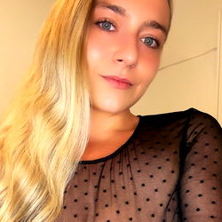 Onlyfans Model: A Dreamy Capture of beauty and allure