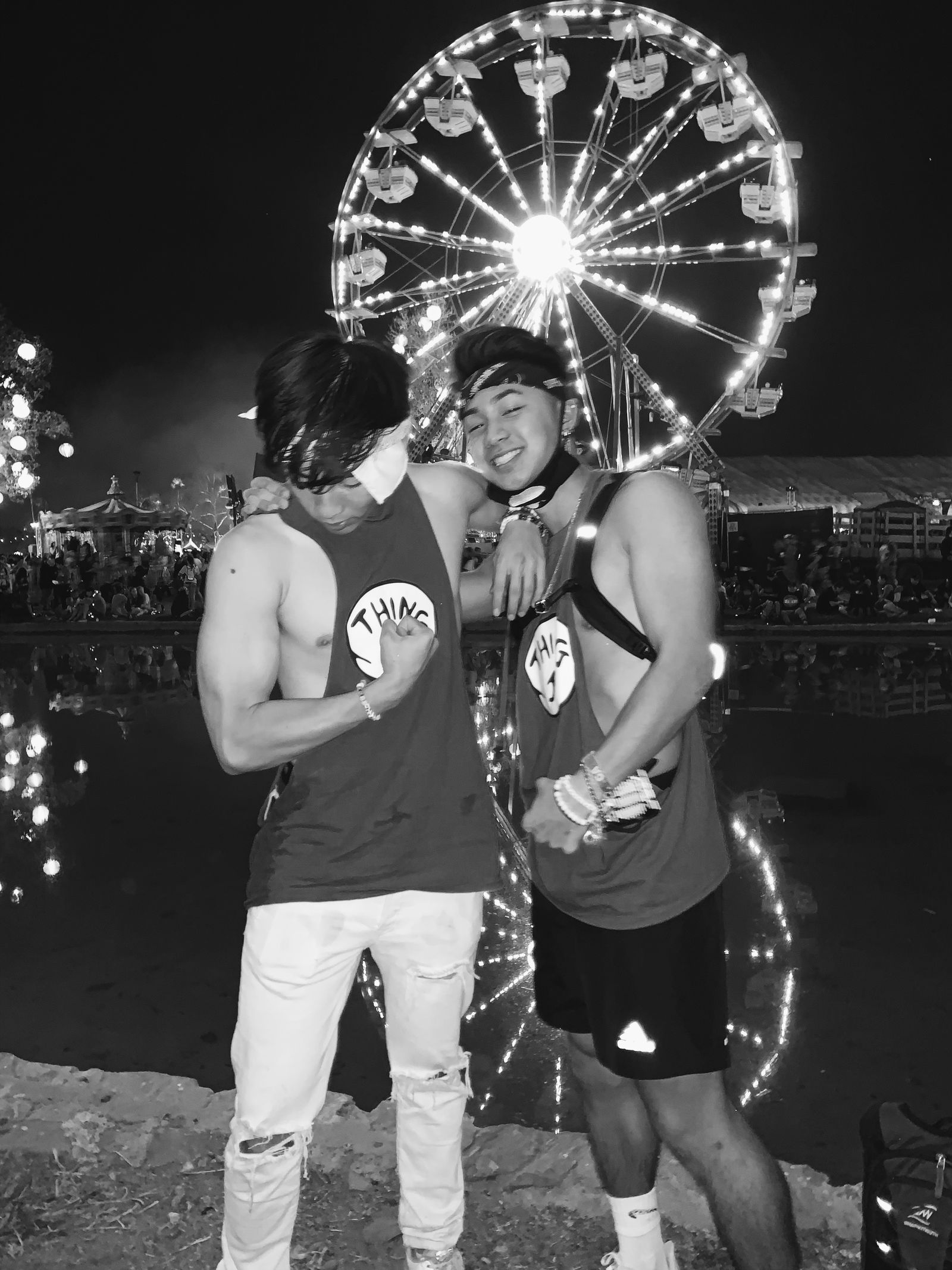 Miles Cooper 🔞 photo