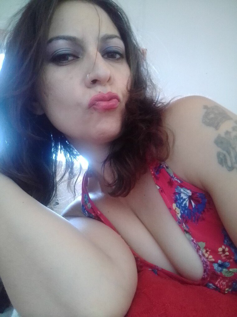 Real woman 💜🪻🔥🌈🌔 photo